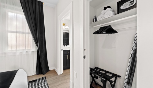 Signature Room, 1 King Bed