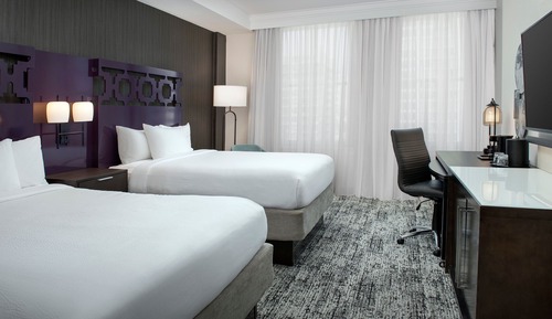 Room, 2 Queen Beds, Hearing Accessible (Accessible Bathtub)