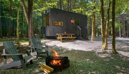 Standard Queen Cabin