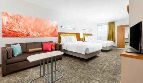 Queen Suite with Two Queen Beds, Top Floor View, Bathtub and Sofa Bed - Mobility Access/Hearing Accessible