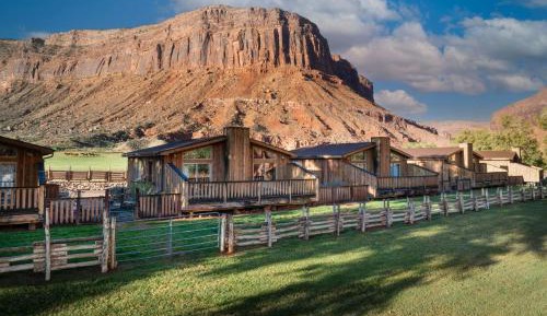 Deluxe Riverfront King Cabin Suite with Sofa Bed