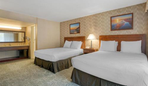 Queen Room with Two Queen Beds - Non-Smoking
