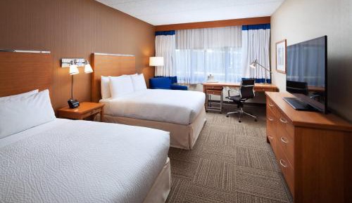 Guest room, 2 Queens