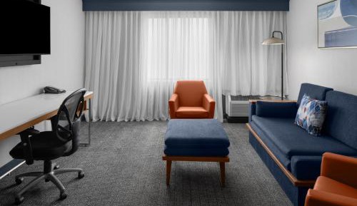 One-Bedroom King Suite