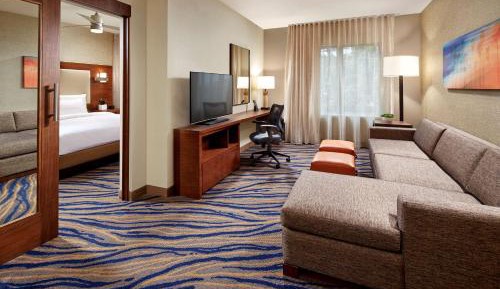 One-Bedroom King Suite - Non-Smoking