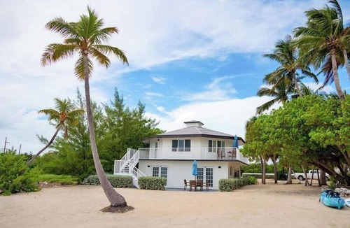 Marathon Hotel | Rainbow Bend Resort