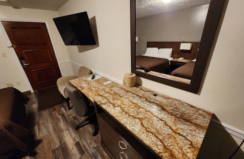 Clairton Hotel | Jefferson Hills Motel