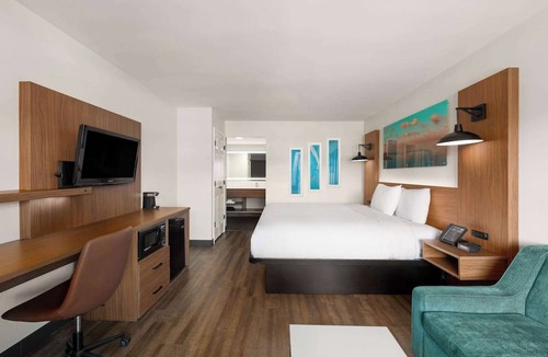 Rancho Penasquitos Hotel | La Quinta Inn by Wyndham San Diego - Miramar
