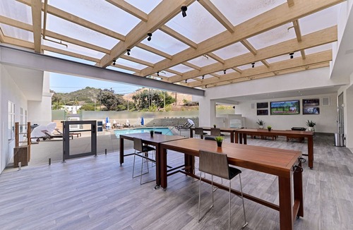 Mission Valley West Hotel | Holiday Inn Express & Suites San Diego - Mission Valley by IHG