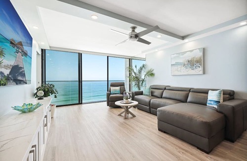 North Pacific Beach Condo | Luxury on Cloud 9! Amazing oceanfront views. 2 bedrooms 2 bath, Sleeps 6 guests.