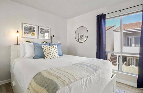 Serra Mesa Condo | Relaxing Homey-Bright & Spacious