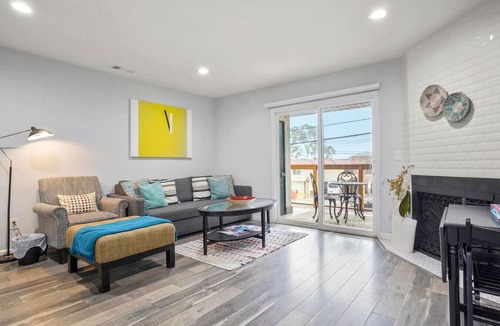 Mission Hills Condo | Sunset in Old Town with a Perfect Location