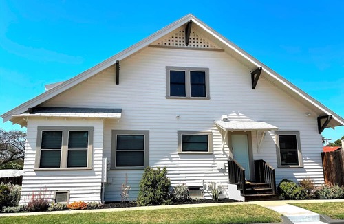 South Park Apartment | Boutique South Park Craftsman Studio