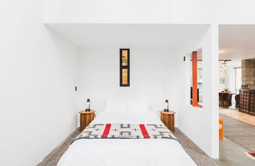 Little Italy Apartment | Room U at The Dutra Inn - Little Italy