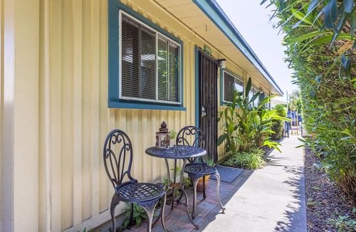 Ocean Beach Apartment | Ocean Beach #2 ‘Garden’ Cozy Cottage - Walk to the beach!