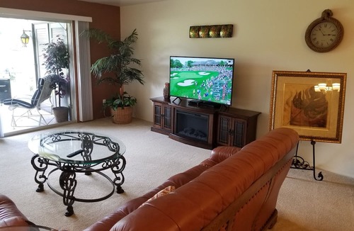 Rancho Bernardo Condo | Superb 2 bdrm Rancho Bernardo VillaontheGreen-SWIM.SPA.TENNIS.PICKLEBALL.Pet OK