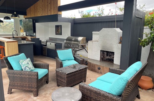 Del Cerro House | Gorgeous Resort Style Home. Private location.