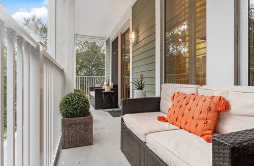 Baytowne Wharf Condo | 1BR Condo at Baytowne Wharf! GOLF CART to Beach, Tropical Pool, Hot Tub, Tram