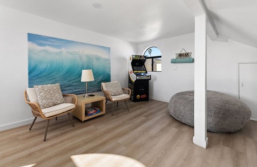 Pacific Beach Apartment | Best in Pacific Beach 2bedroom+loft!