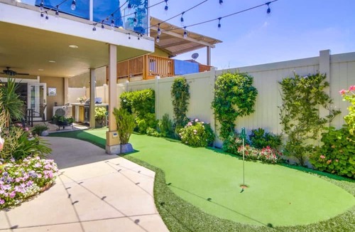 Bay Park Apartment | Suite with Rooftop Deck and Ocean Views in Mission