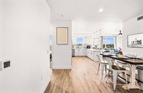 Kearny Mesa Apartment | 3BR Luxe Retreat: Pool & Spa