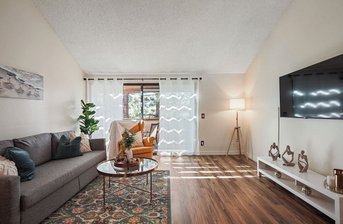 University City Apartment | UTC prime condo