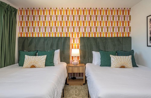 Bay Ho House | The Citrus Oasis