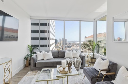 East Village Apartment | 2-bedroom Apartment in heart of Downtown San Diego with amazing Ameneties