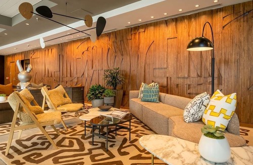 Gaslamp Quarter Hotel | Modern Comfort with Great Amenities | Outdoor Swimming Pool | Pet-Friendly