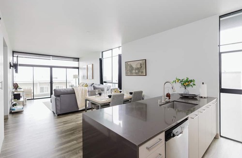 Little Italy Apartment | Piccola Italia with free garage parking