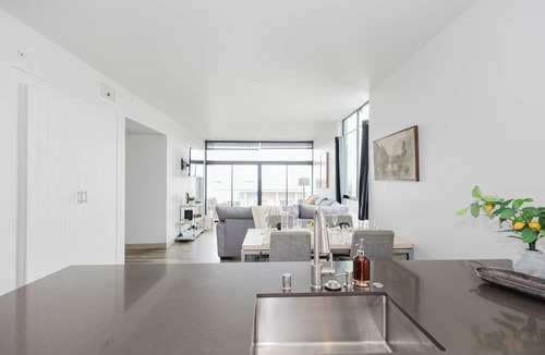 Little Italy Apartment | Piccola Italia with free garage parking
