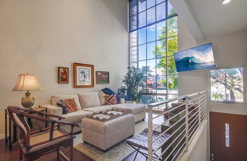 Little Italy Condo | Modern Urban Row Home * 2 Blocks to San Diego Bay * A/C