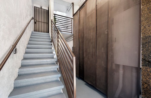 Civic Core Apartment | Bright Remodeled 2 queen beds Studio Close Little Italy