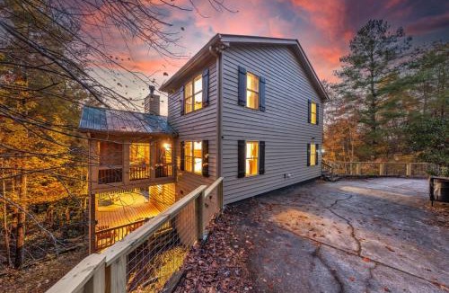Townsend House | Firefly Ridge MTN View Hot Tub Theater GAMES