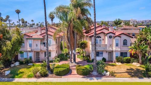 North Pacific Beach House | Coastal Villas Walk to the Beach 4Homes in One