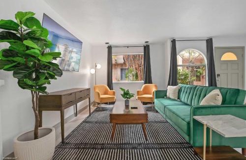 North Pacific Beach House | Coastal Villas Walk to the Beach 4Homes in One