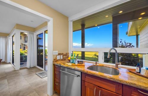 Napili Apartment | Kapalua Bay Villas Oceanfront 1 BR Sleeps 4 Villas Steps to Beach Complimentary Car with 6 Nights KBV-35G2 by KBM