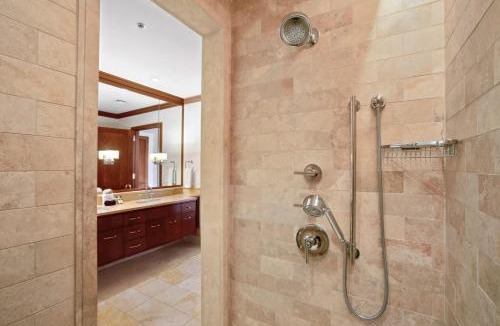 Montage Kapalua Bay Apartment | The Resort at Kapalua Bay Ocean View 3 BR Sleeps 8 Luxury Resort Living Complimentary Car with 6 Nights MON-2604 by KBM