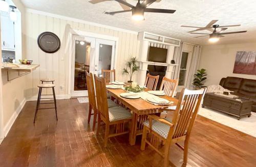 Lawrenceville House | Cozy Home In Lawrenceville