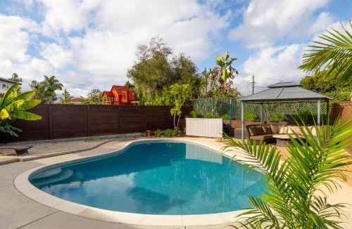 North Clairemont House | San Diego Private Pool Oasis Modern 3BR 2BA