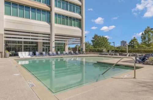 Peachtree Center Apartment | Luxury 1-Bedroom Condo in the Altitude Building Downtown Atlanta
