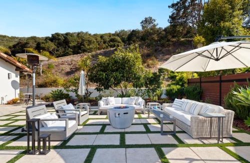 Hidden Valley House | Elegant La Jolla Villa - Ocean Views & Pool