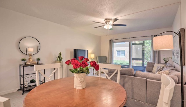 Walk to Crescent Beach: Condo w/Pool Access