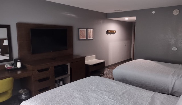 Hampton Inn & Suites Pittsburgh New Stanton