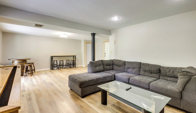 Lakefront Family Home 13 Mi From Gateway Arch!