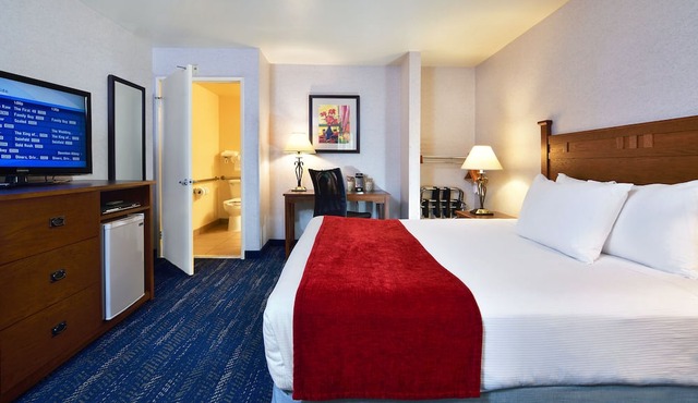 Lamplighter Inn & Suites at SDSU