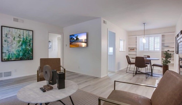 2 Dog Friendly Units + 2 Garages + Ocean 1 Block