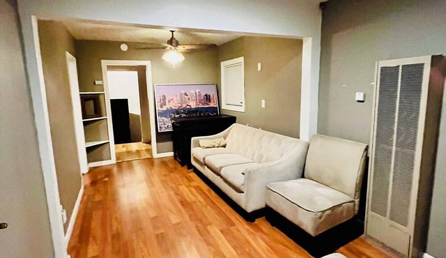Charming North Park Apartment 2beds w/Office Private Yard, Onsite Parking & Pets