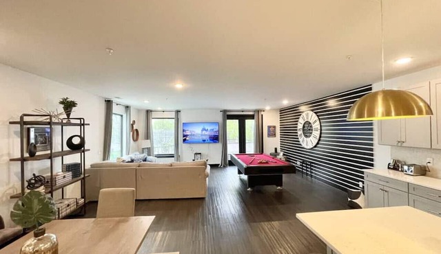Nashville Penthouse with 13 beds 5mins to Broadway