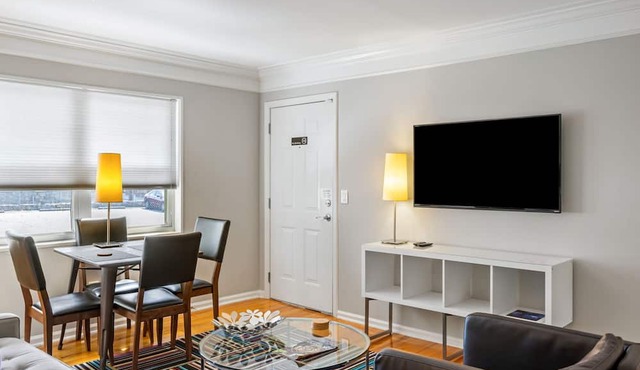 (BC1bI) Pet Friendly 1BR with Virtual Check-In